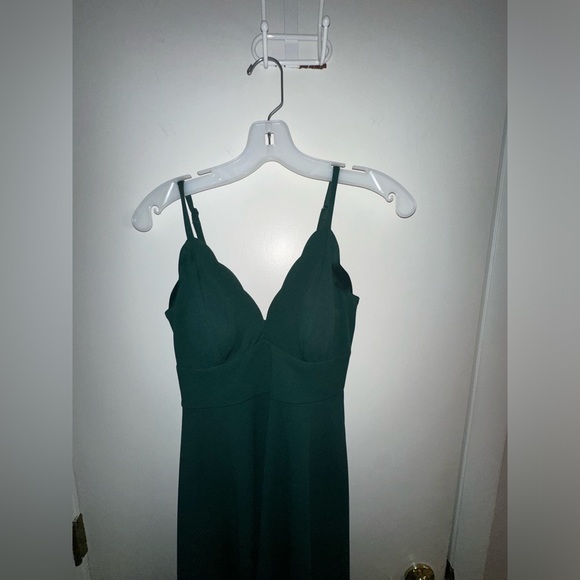 SPEECHLESS dark green scalloped spaghetti strap high low - DAVIDS BRIDAL - Picture 3 of 6